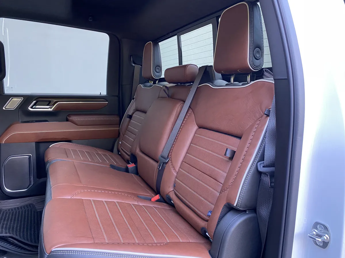2026 GMC Sierra 2500HD Denali Ultimate thumbnail 40