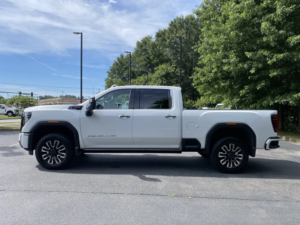 2026 GMC Sierra 2500HD Denali Ultimate thumbnail 5