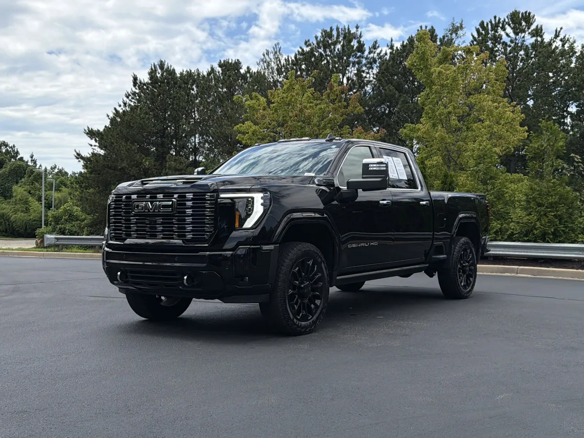 2026 GMC Sierra 2500HD Denali Ultimate thumbnail 14