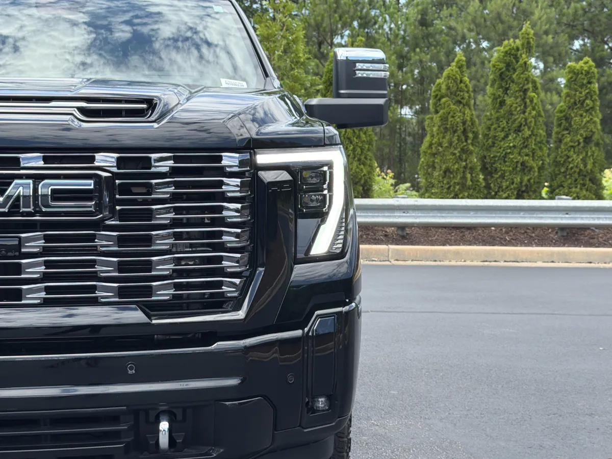 2026 GMC Sierra 2500HD Denali Ultimate thumbnail 21
