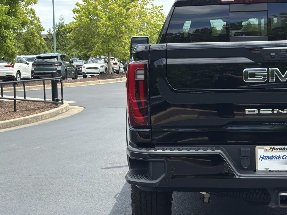 2026 GMC Sierra 2500HD Denali Ultimate thumbnail 22