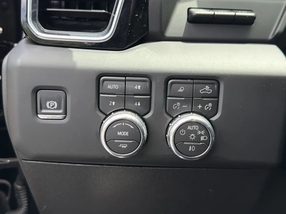 2026 GMC Sierra 2500HD Denali Ultimate thumbnail 29