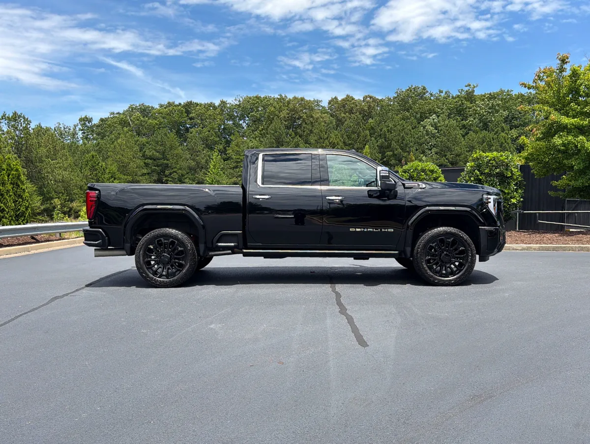 2026 GMC Sierra 2500HD Denali Ultimate thumbnail 4