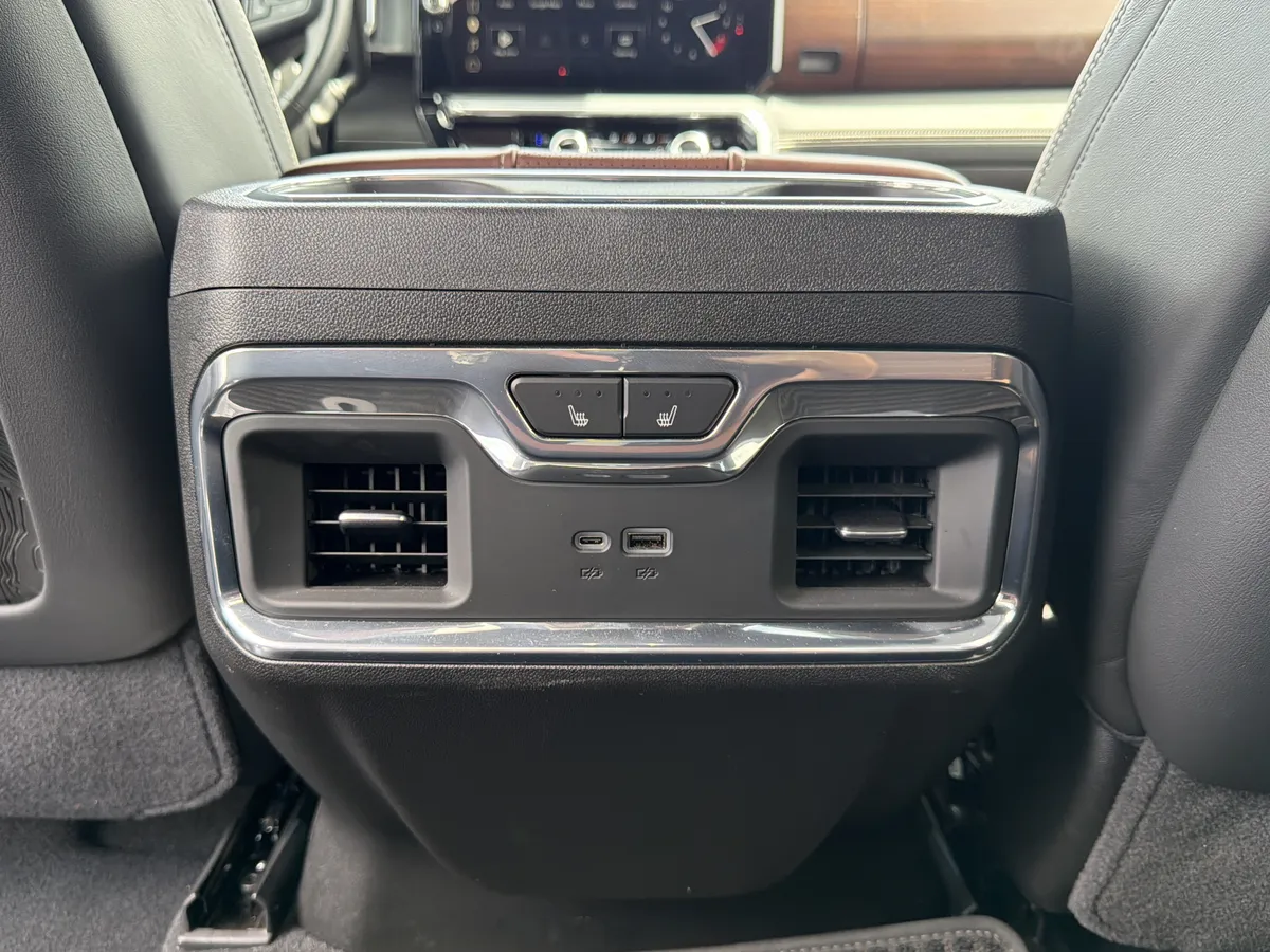 2026 GMC Sierra 2500HD Denali Ultimate thumbnail 46