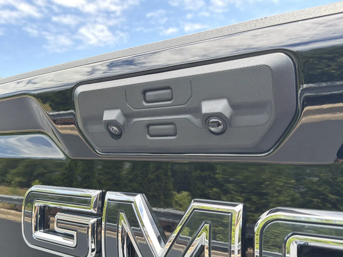 2026 GMC Sierra 2500HD Denali Ultimate thumbnail 54