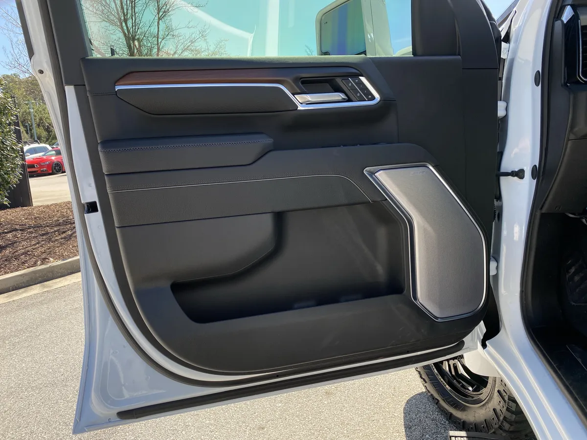 2026 GMC Sierra 3500HD Denali thumbnail 22