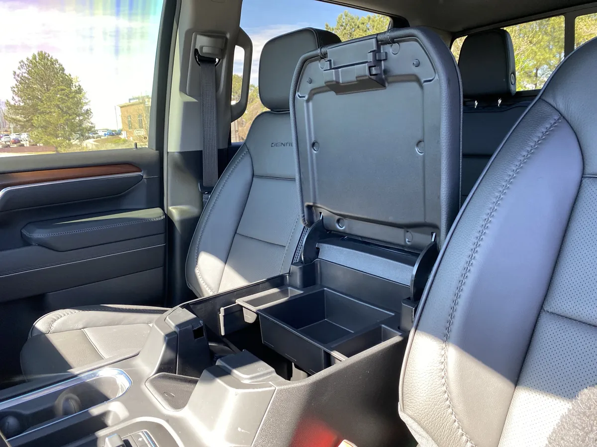 2026 GMC Sierra 3500HD Denali thumbnail 31