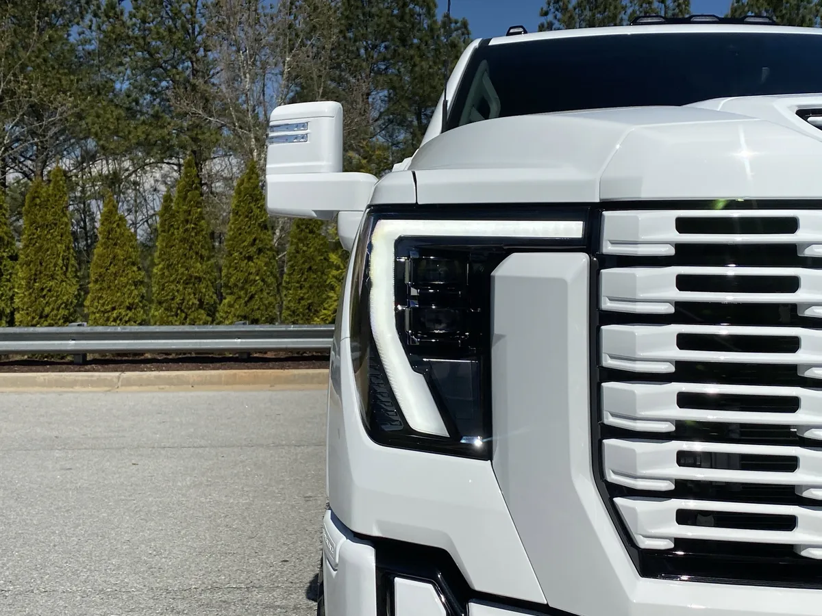 2026 GMC Sierra 3500HD Denali thumbnail 35
