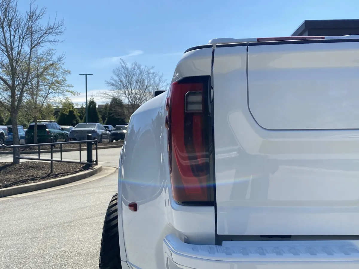 2026 GMC Sierra 3500HD Denali thumbnail 38
