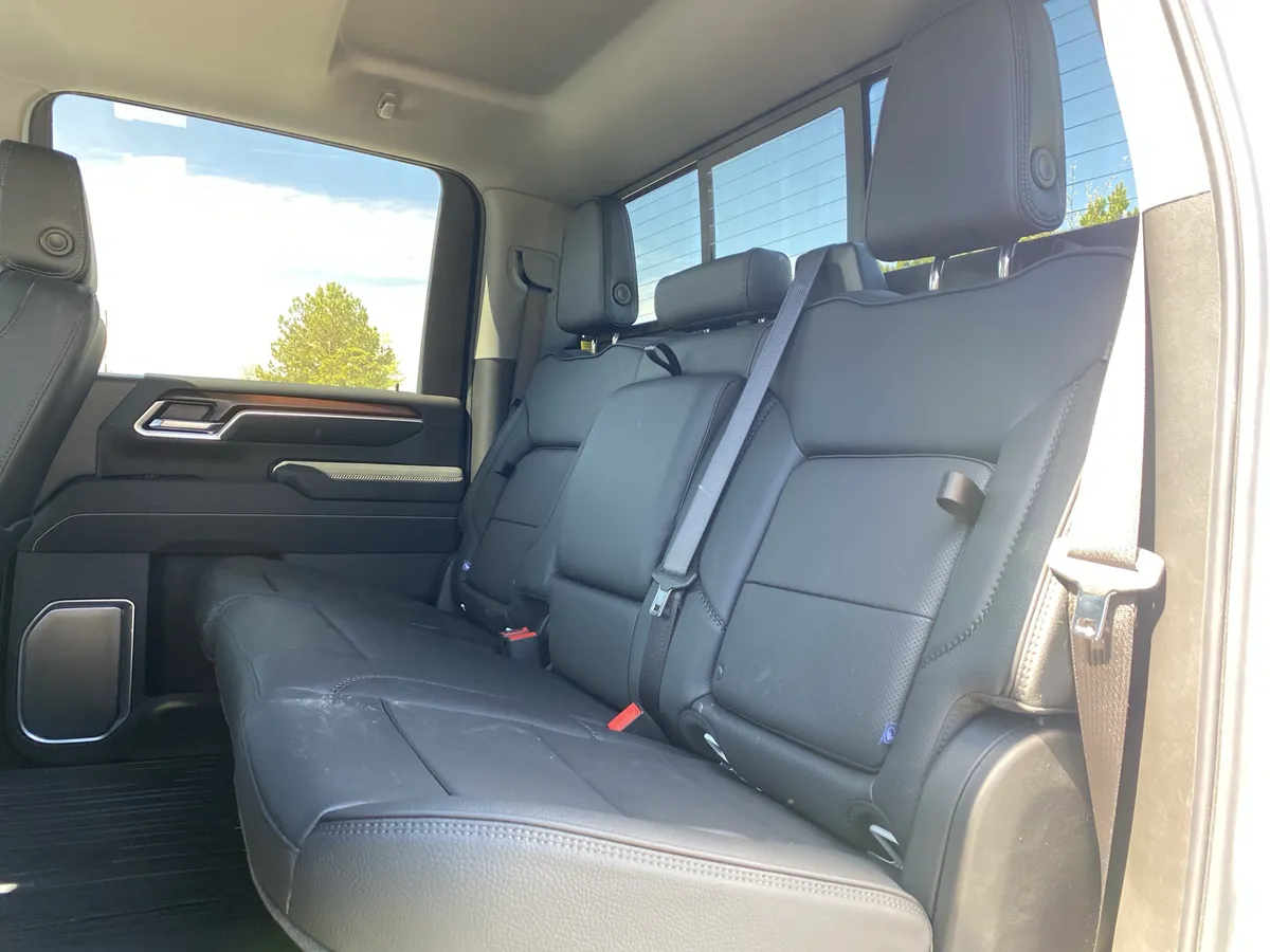 2026 GMC Sierra 3500HD Denali thumbnail 7