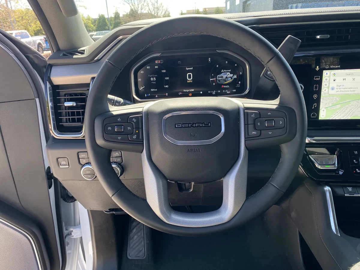 2026 GMC Sierra 3500HD Denali thumbnail 9