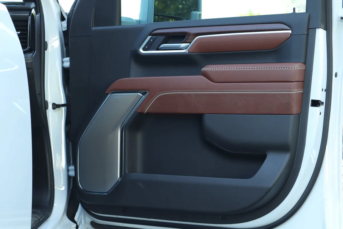 2026 GMC Sierra 3500HD Denali Ultimate thumbnail 29