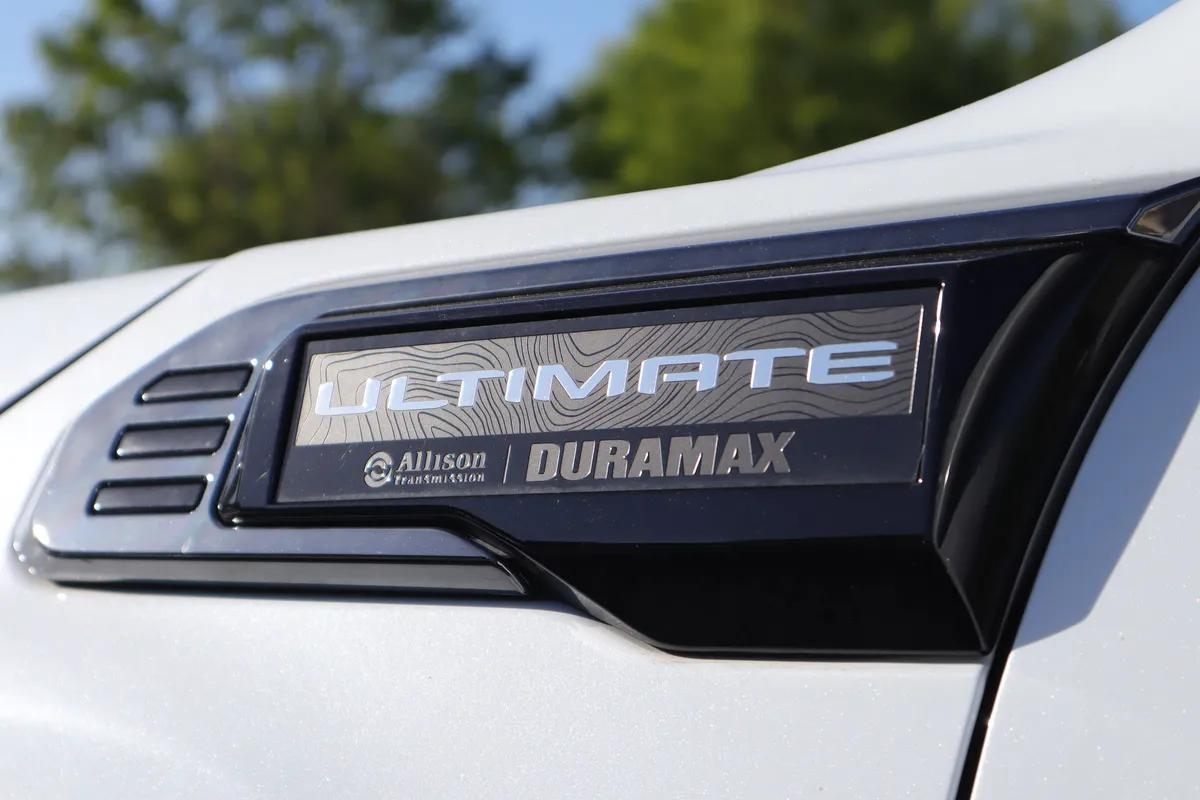 2026 GMC Sierra 3500HD Denali Ultimate thumbnail 38
