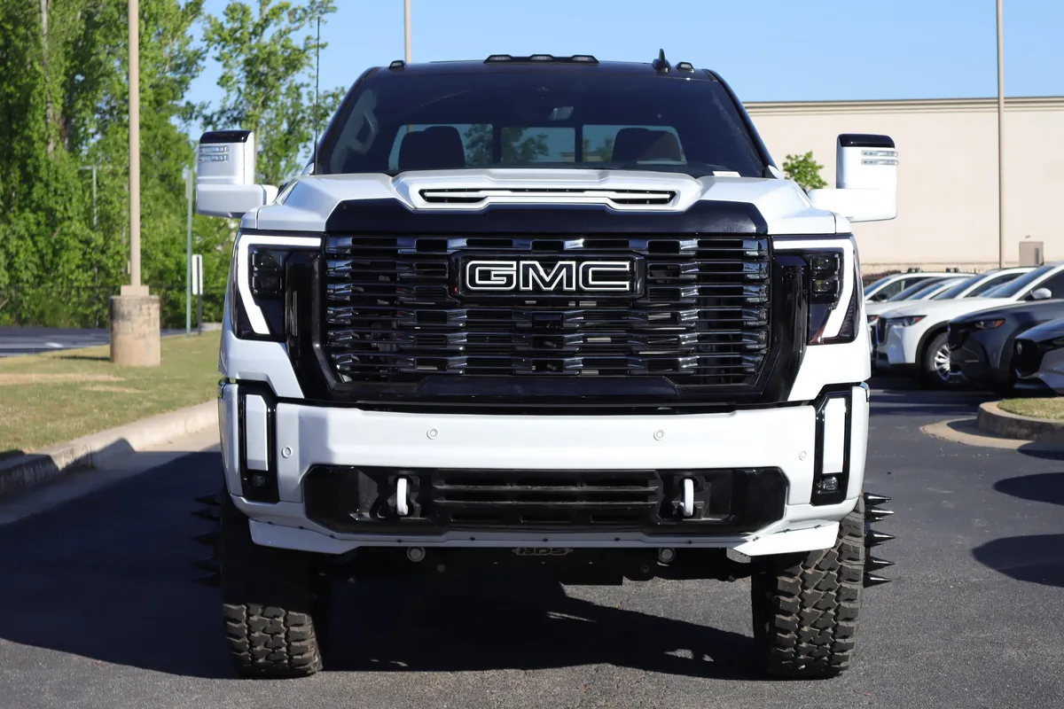 2026 GMC Sierra 3500HD Denali Ultimate thumbnail 39