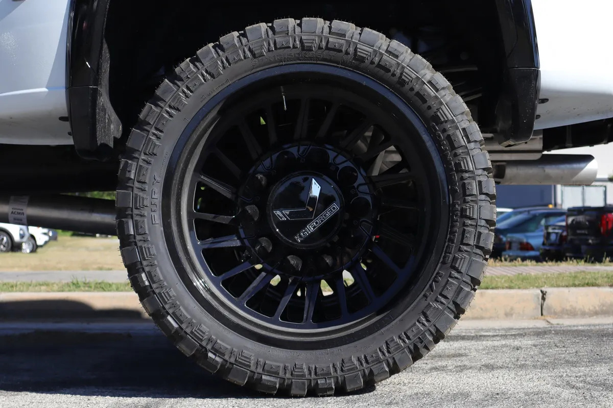 2026 GMC Sierra 3500HD Denali Ultimate thumbnail 6