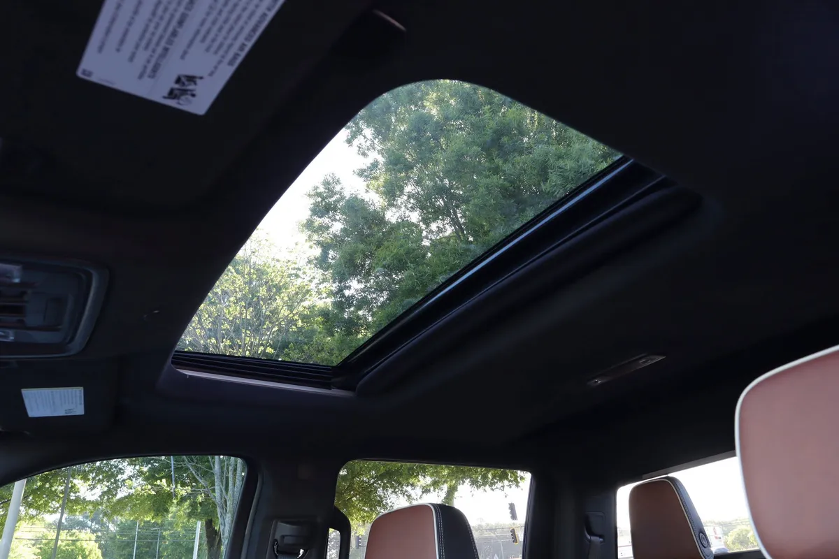 2026 GMC Sierra 3500HD Denali Ultimate thumbnail 8