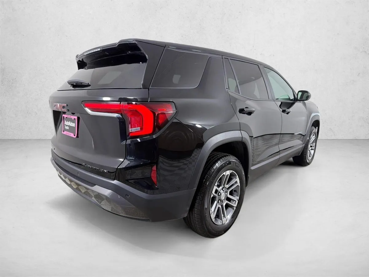 2026 GMC Terrain FWD Elevation thumbnail 4