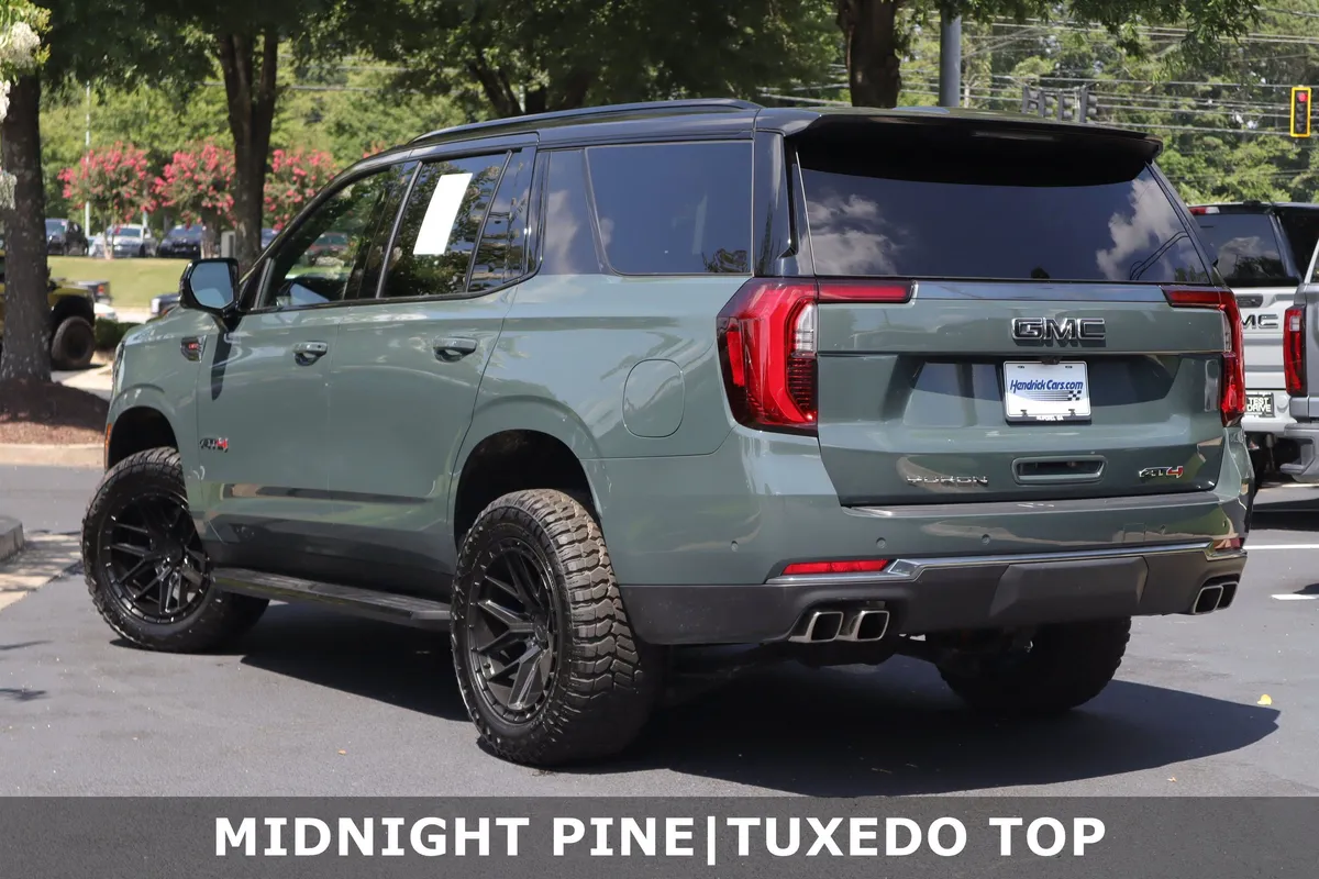 2026 GMC Yukon AT4 thumbnail 2