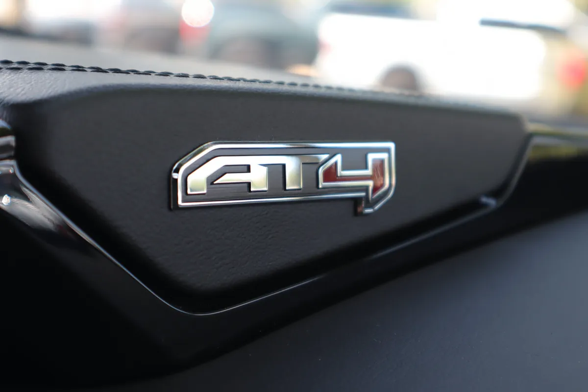 2026 GMC Yukon AT4 thumbnail 26