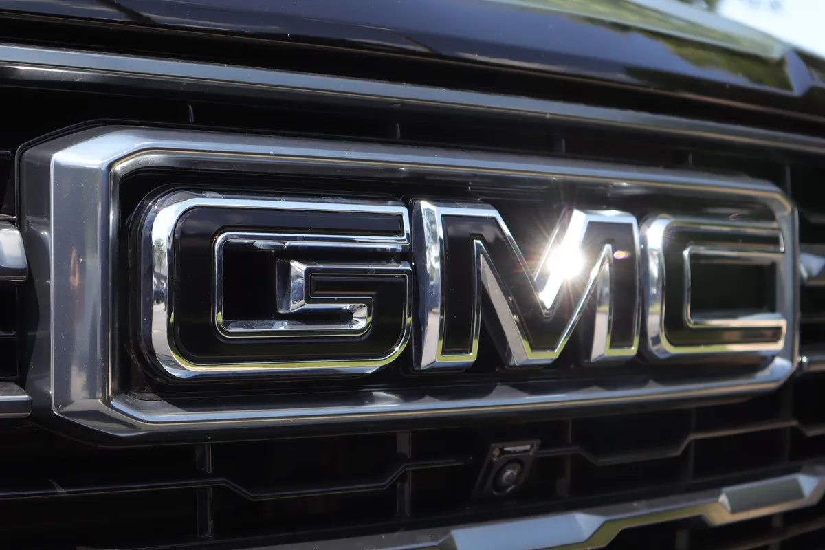 2026 GMC Yukon AT4 thumbnail 32