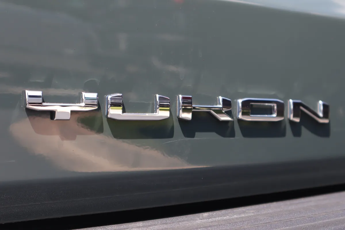2026 GMC Yukon AT4 thumbnail 34