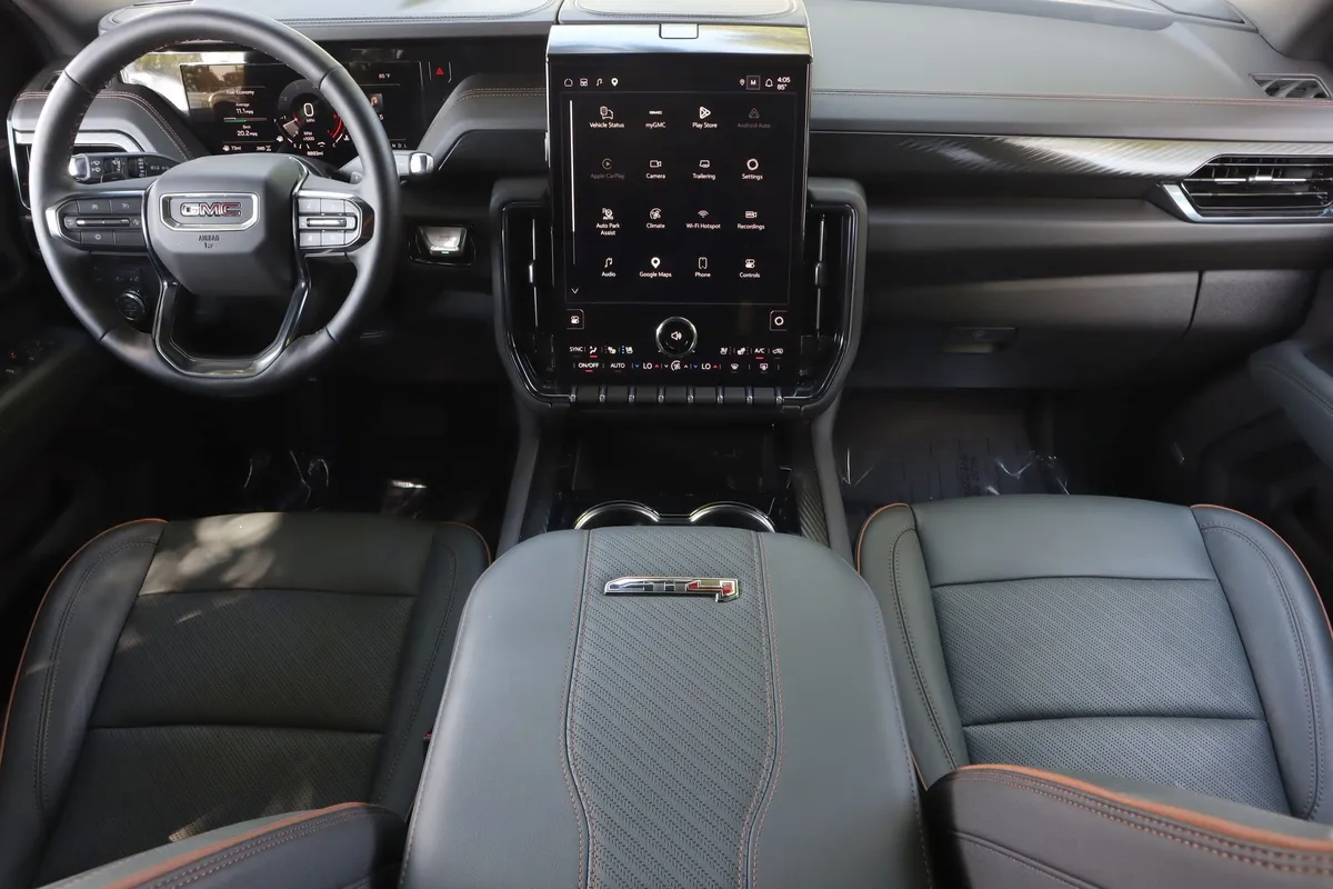 2026 GMC Yukon AT4 thumbnail 6