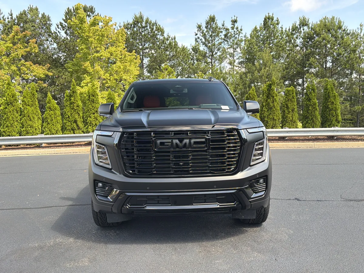 2026 GMC Yukon Denali thumbnail 12