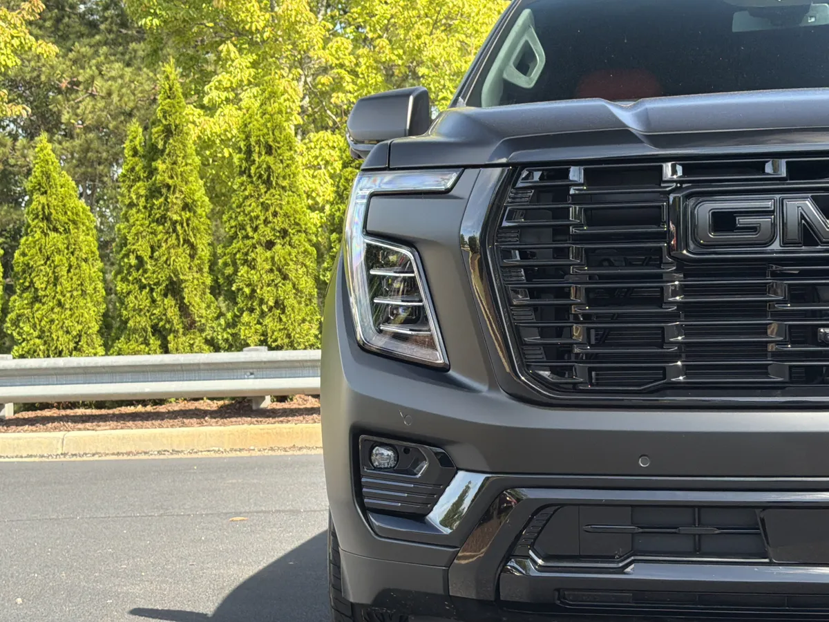 2026 GMC Yukon Denali thumbnail 18