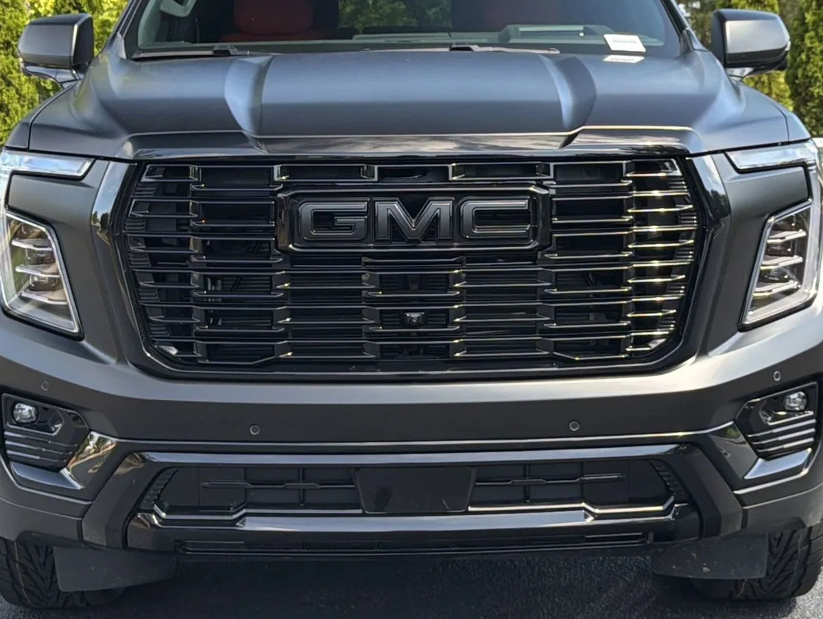 2026 GMC Yukon Denali thumbnail 19
