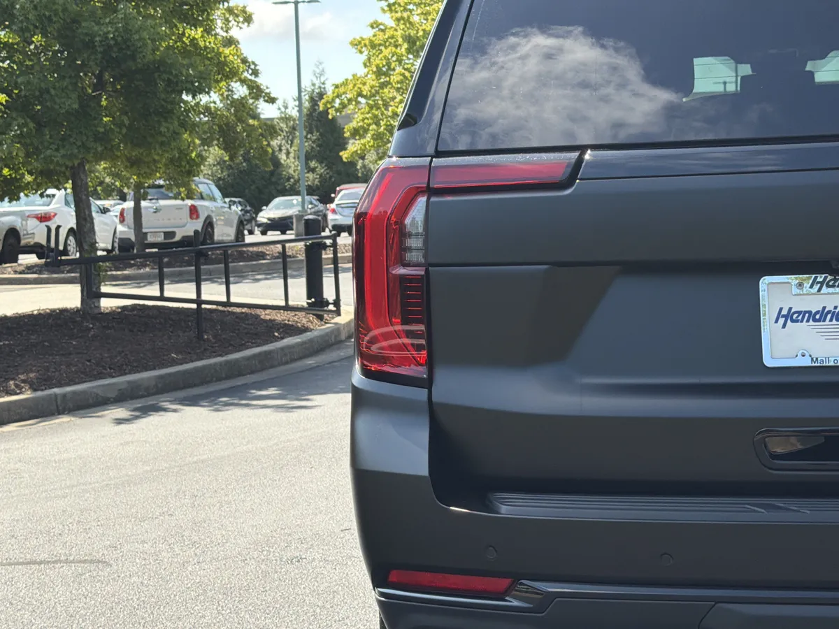 2026 GMC Yukon Denali thumbnail 21