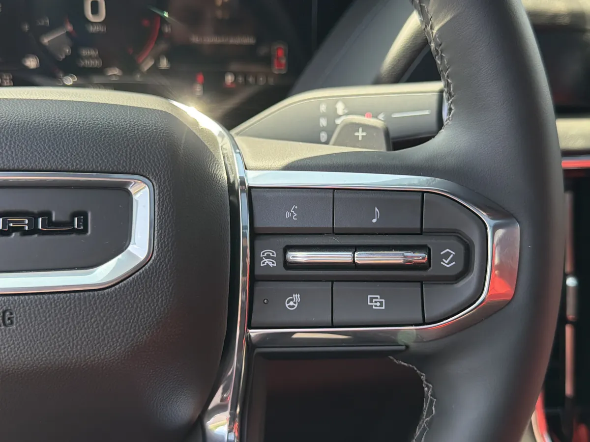 2026 GMC Yukon Denali thumbnail 32