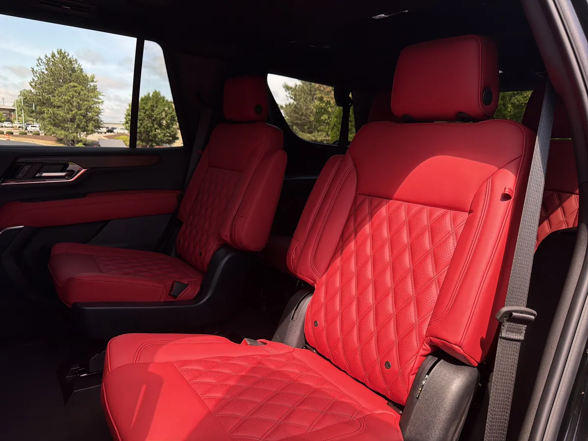 2026 GMC Yukon Denali thumbnail 8