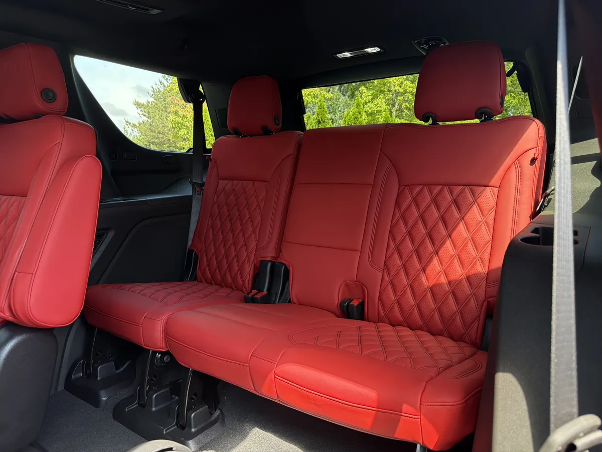 2026 GMC Yukon Denali thumbnail 9