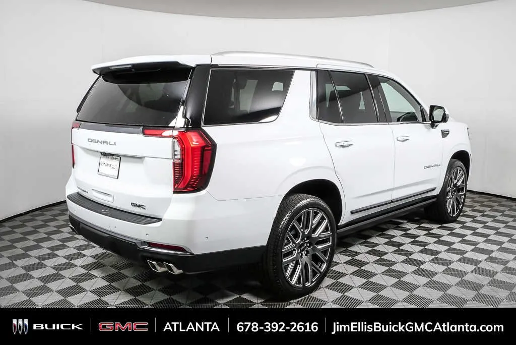 2026 GMC Yukon Denali Ultimate thumbnail 3