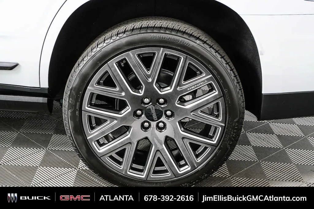 2026 GMC Yukon Denali Ultimate thumbnail 41