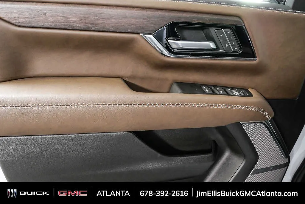 2026 GMC Yukon Denali Ultimate thumbnail 6