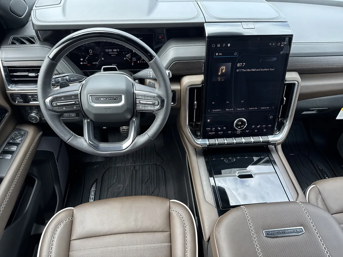 2026 GMC Yukon Denali Ultimate thumbnail 17