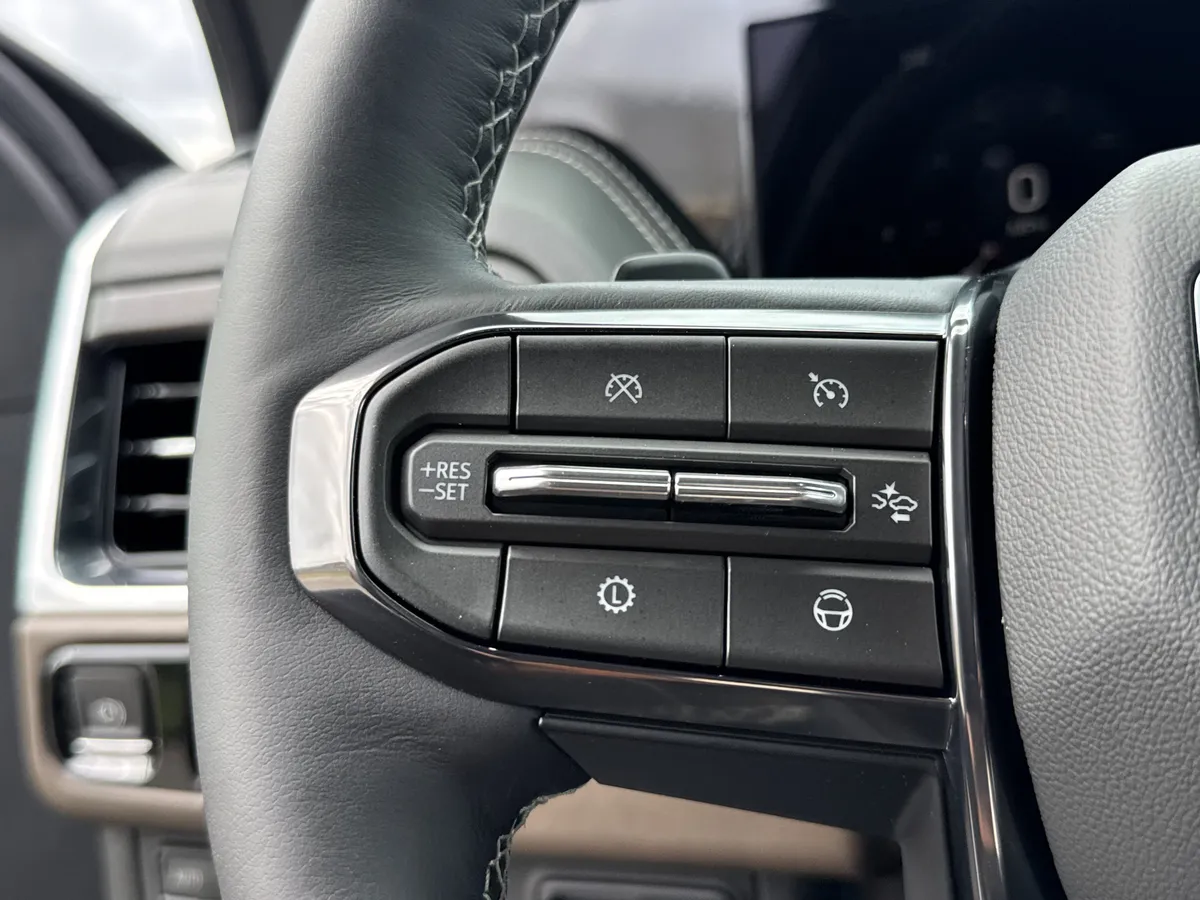 2026 GMC Yukon Denali Ultimate thumbnail 19