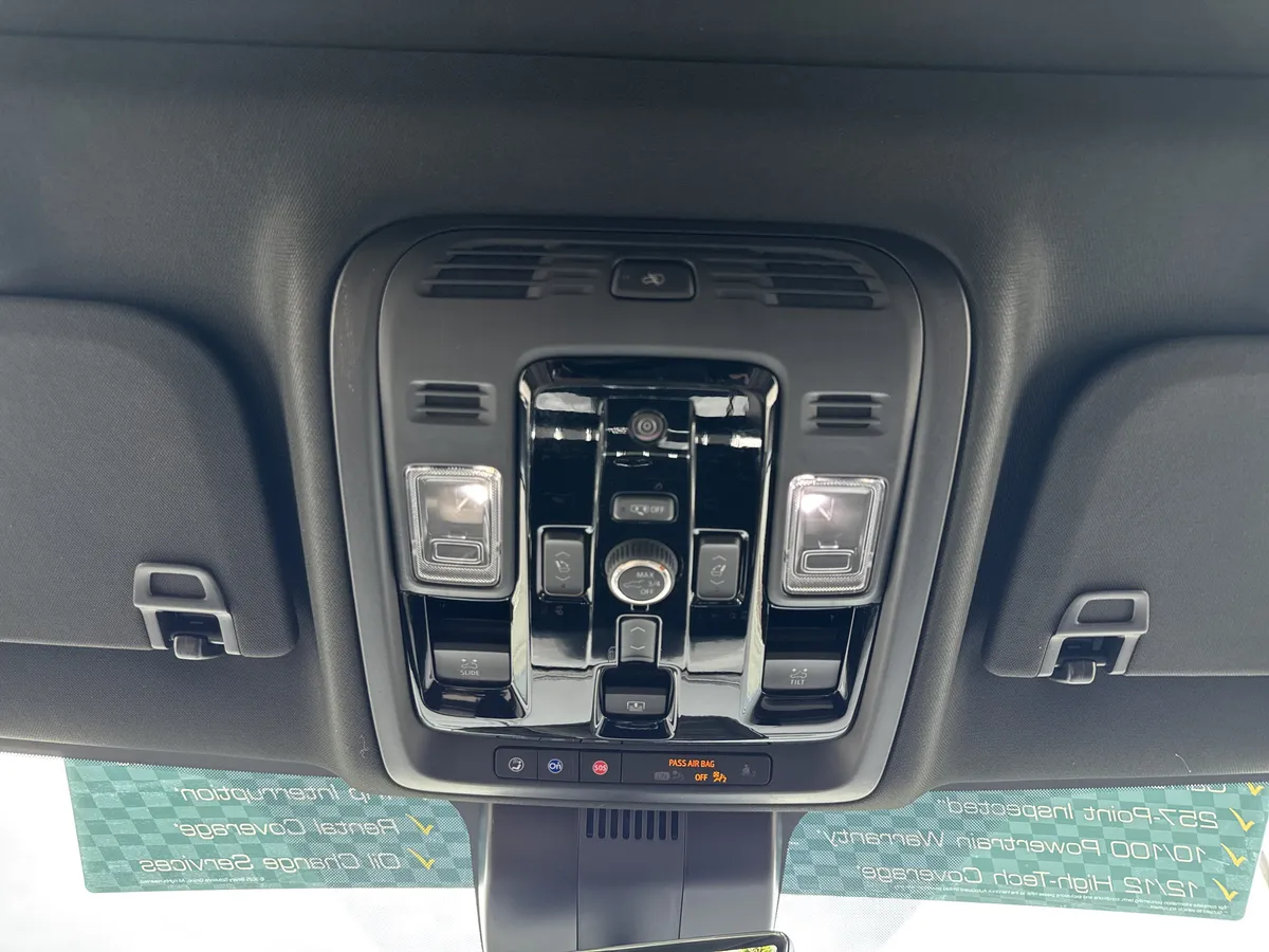 2026 GMC Yukon Denali Ultimate thumbnail 25