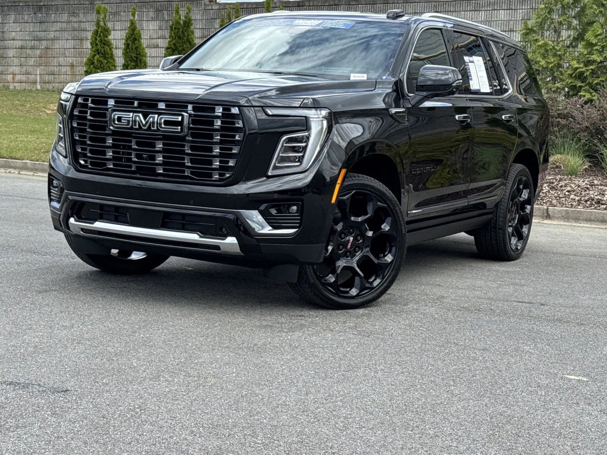 2026 GMC Yukon Denali Ultimate thumbnail 4