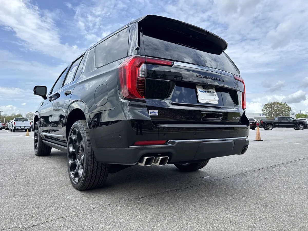 2026 GMC Yukon Denali Ultimate thumbnail 7