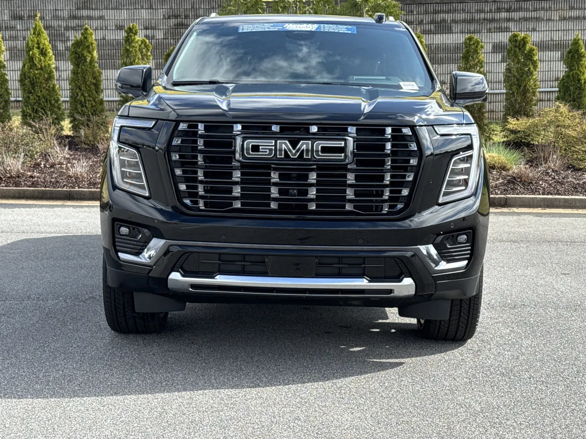 2026 GMC Yukon XL Denali Ultimate thumbnail 2