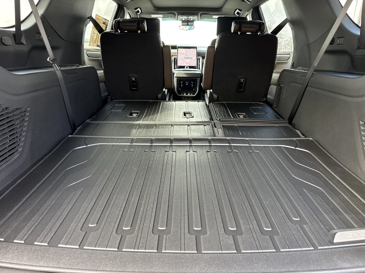 2026 GMC Yukon XL Denali Ultimate thumbnail 37