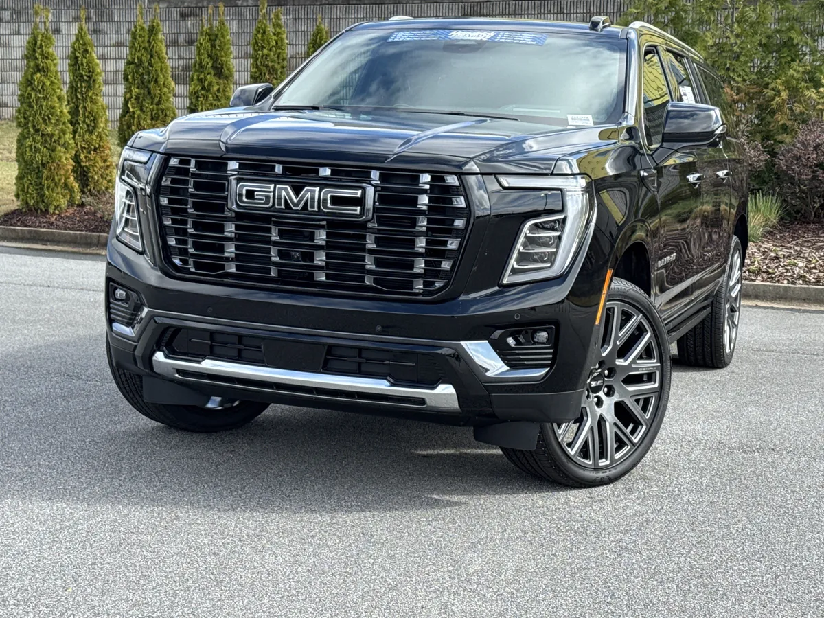 2026 GMC Yukon XL Denali Ultimate thumbnail 4