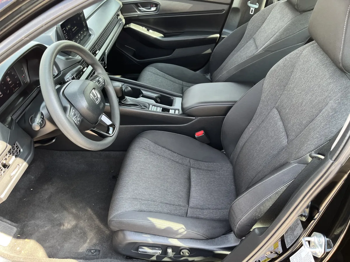 2026 Honda Accord Sedan SE thumbnail 12