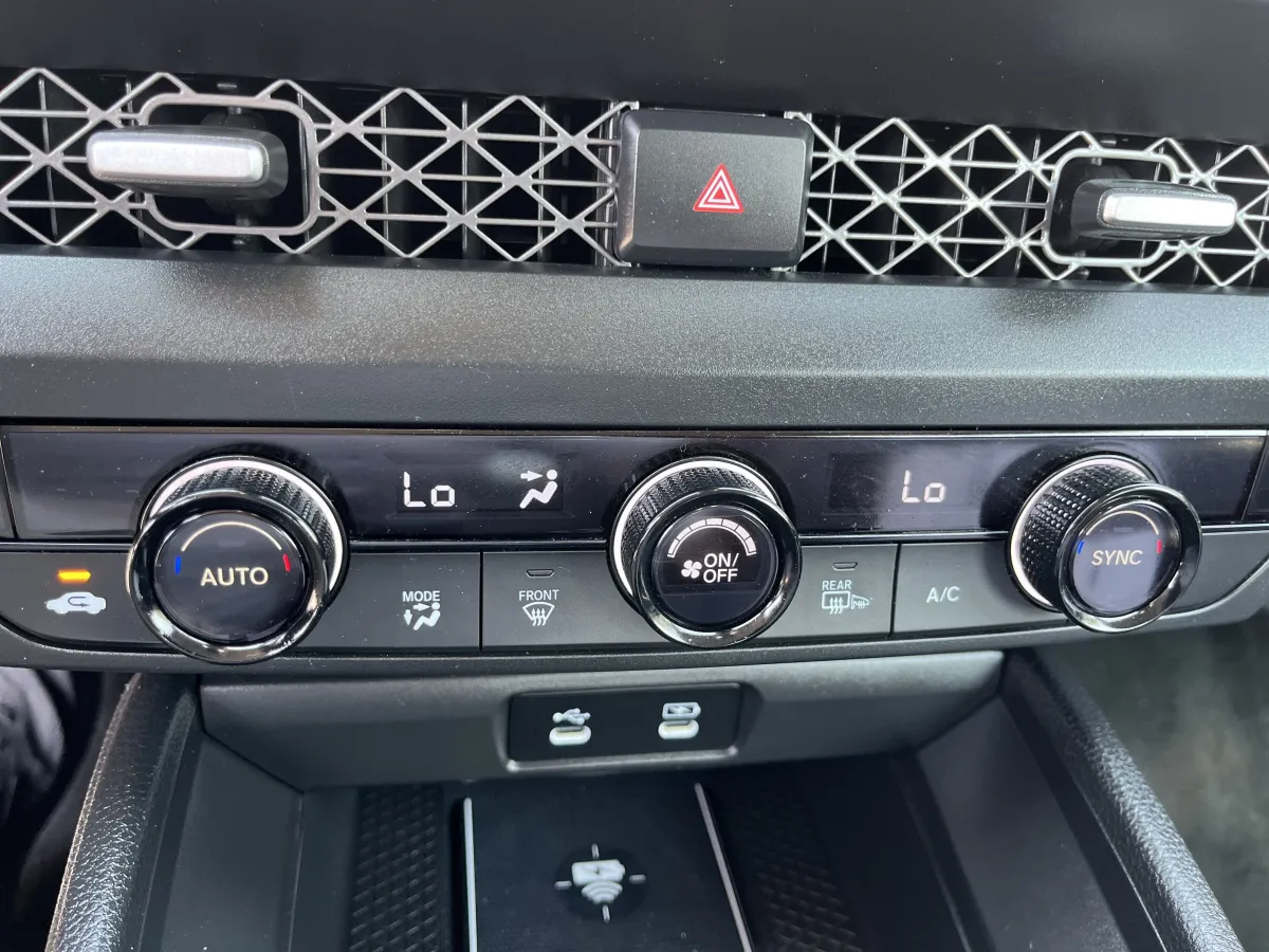2026 Honda Accord Sedan SE thumbnail 19