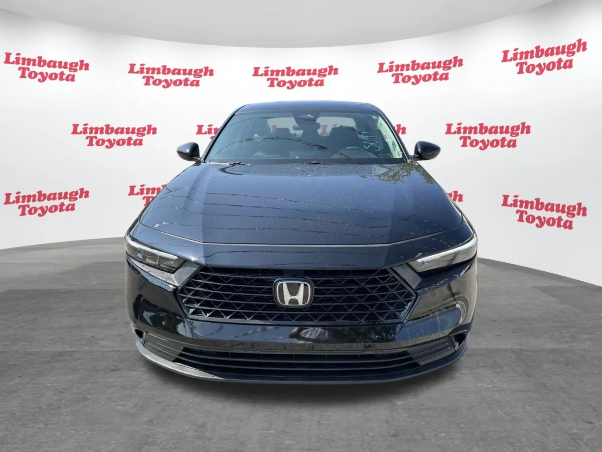 2026 Honda Accord Sedan SE thumbnail 2