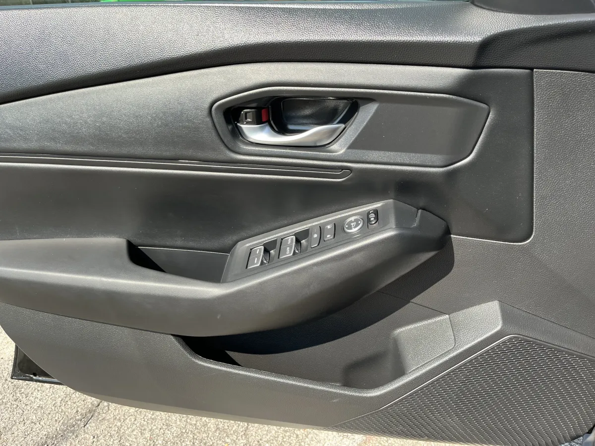 2026 Honda Accord Sedan SE thumbnail 27