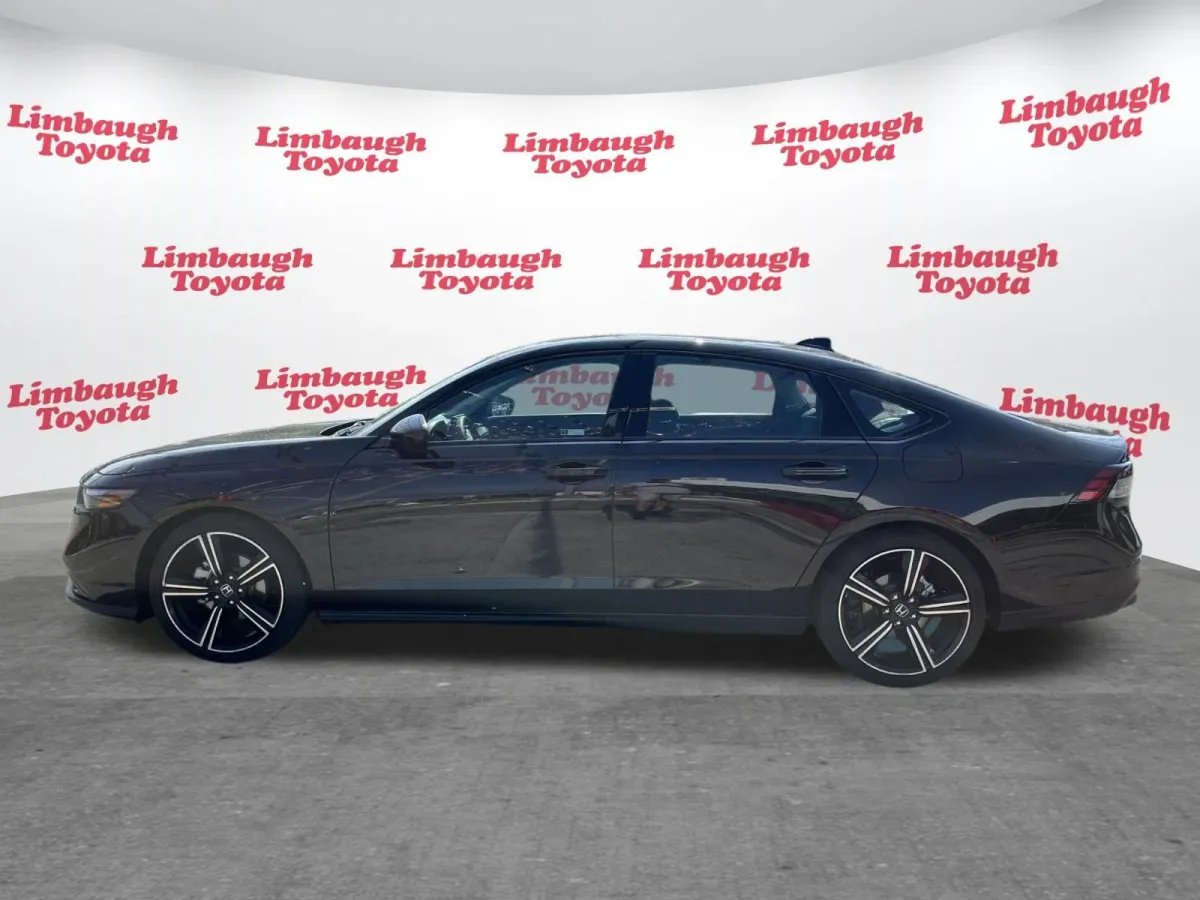 2026 Honda Accord Sedan SE thumbnail 5