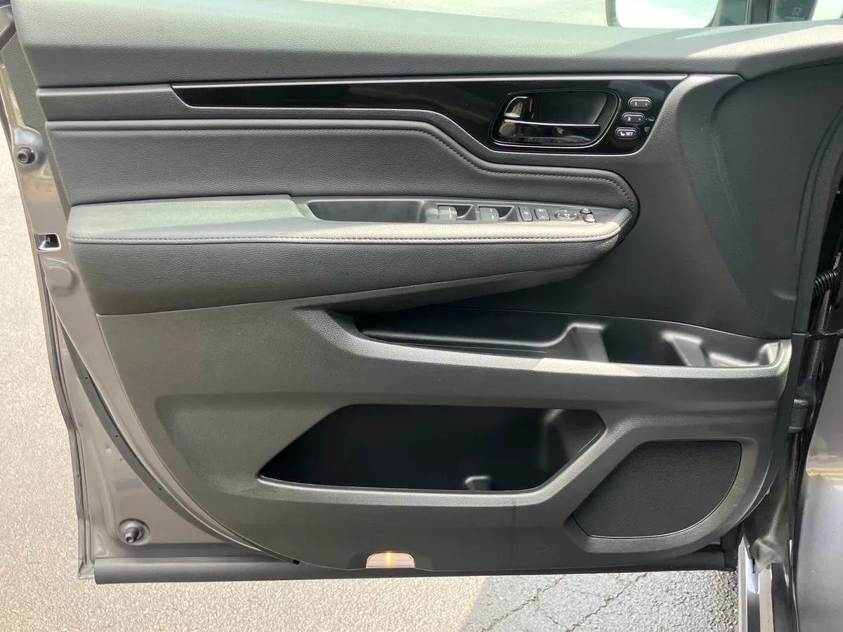 2026 Honda Odyssey Elite Auto thumbnail 25